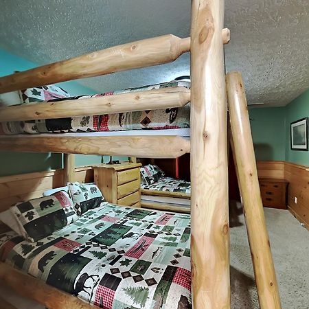 Above The Clouds, 4 Bedrooms, Pool Access, Private, Gaming, Sleeps 16 Гатлинбург Экстерьер фото