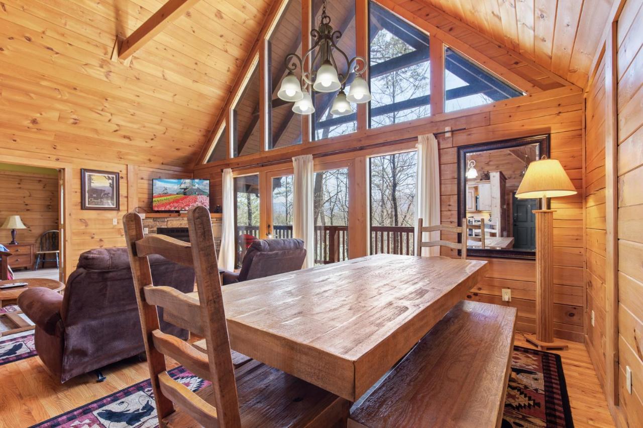 Above The Clouds, 4 Bedrooms, Pool Access, Private, Gaming, Sleeps 16 Гатлинбург Экстерьер фото