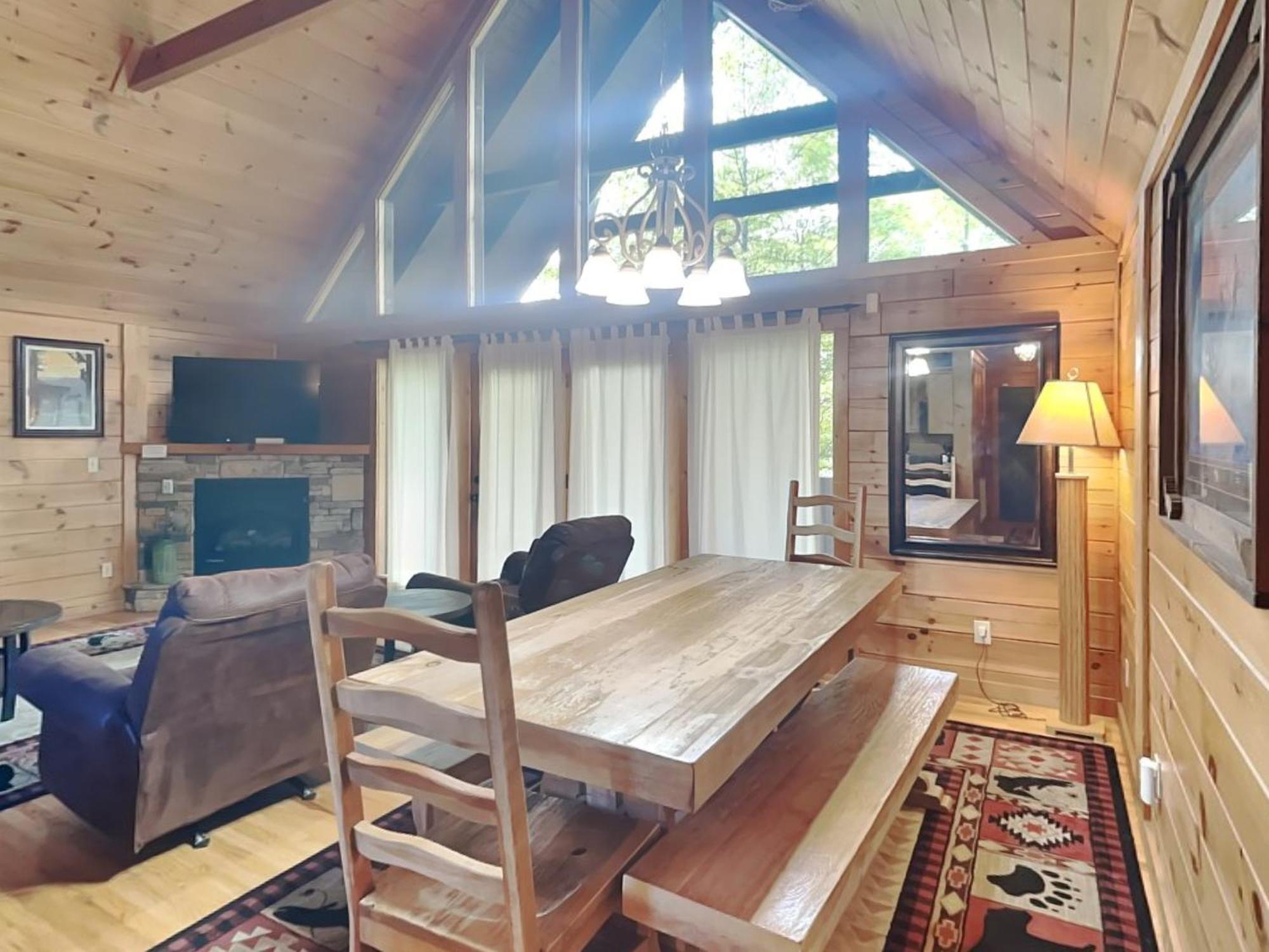 Above The Clouds, 4 Bedrooms, Pool Access, Private, Gaming, Sleeps 16 Гатлинбург Экстерьер фото